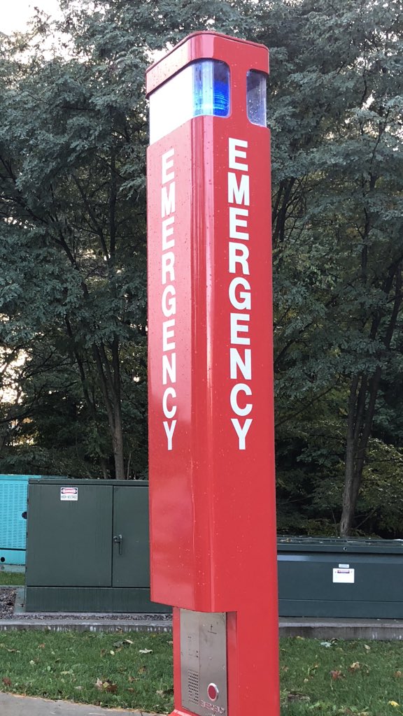 WeRateCstate's tweet photo. Emergency light 10/10. Very bright. Perfect for emergencies. 10/10. https://t.co/wtpKRx5l28