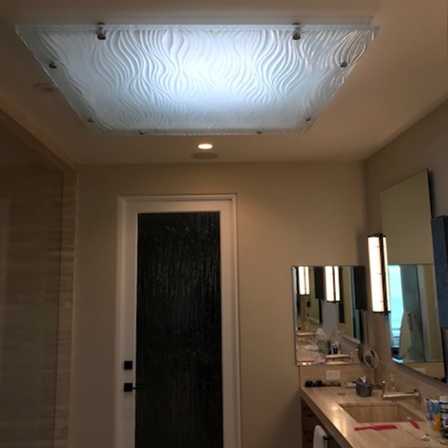 CastGlassImages's tweet image. Illuminate your space in style.🌞Dress up that ordinary skylight with a dramatic piece of glass that will lighten up your entire room!✨
tags: #castglass #designer #architectural #glass #renovation #remodeling  #bathroom #skylight #inspiration #modern #contemporary #traditional