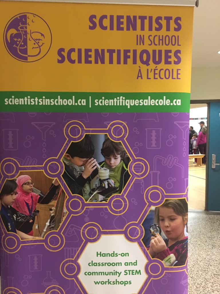 JeffGriesbach's tweet photo. Great turnout for #FamilyScienceNight @BondarBlazers Thanks to #ScientistsInSchools for your support, and #PurpleShirts for running the show. https://t.co/GQ4rkfG3el