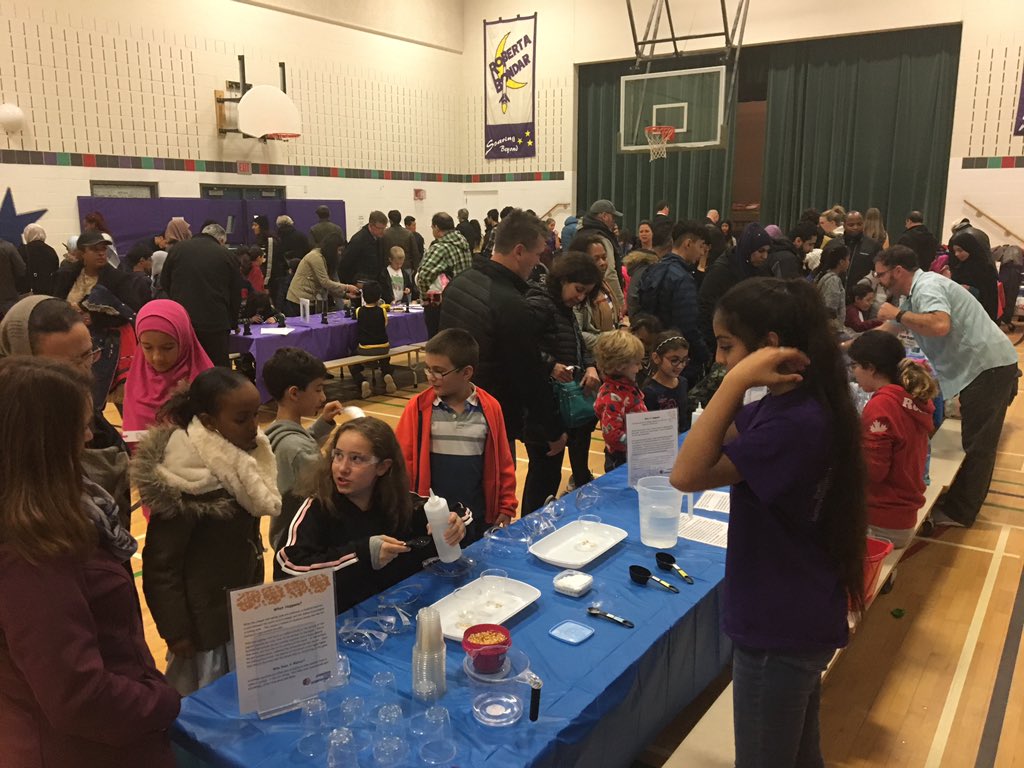 JeffGriesbach's tweet photo. Great turnout for #FamilyScienceNight @BondarBlazers Thanks to #ScientistsInSchools for your support, and #PurpleShirts for running the show. https://t.co/GQ4rkfG3el