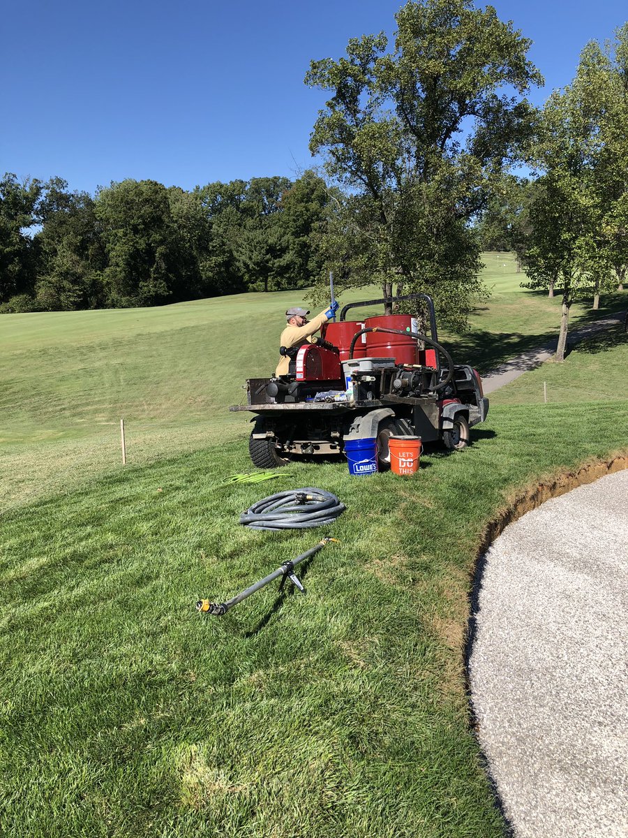 KevinBullock18's tweet photo. Here’s to hoping after 25 years and a variety of methods of rebuilding bunkers that we’ve finally found the solution in @Billy_Bunker. https://t.co/iWBhySECRM