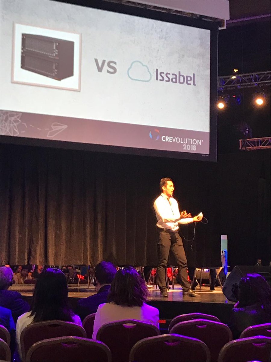 IssabelIP's tweet photo. Con #Cloud las instituciones financieras pueden optimizar costos sin sacrificar calidad en la atención y experiencia de clientes. #CREVOLUTION2018 https://t.co/3qmvcZ4vj8