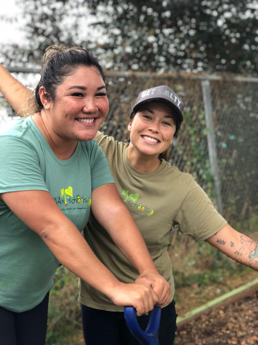 KeoluElementary's tweet photo. Mahalo mahalo mahalo to @ainainschools for supporting us with our school gardens, garden/compost/nutrition lessons, farm field trips, and our new irrigation system! Check out our staff at our most recent garden party! https://t.co/wqirEr3iVw