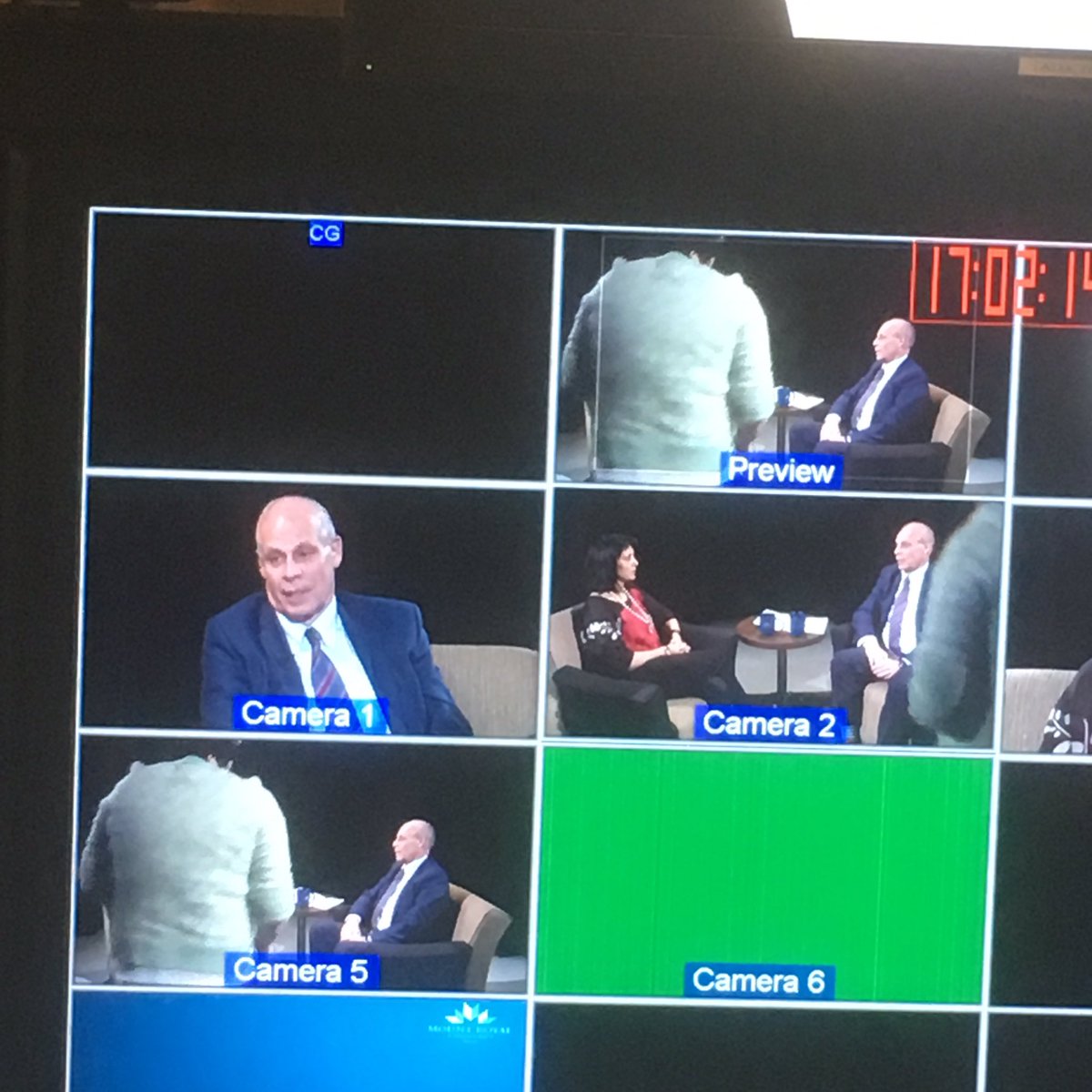 MRUOWEN's tweet photo. Students producing #TarasTalksTo live with @JyotiGondek right now on @CMRUbroadcast https://t.co/NDmC83zdNo