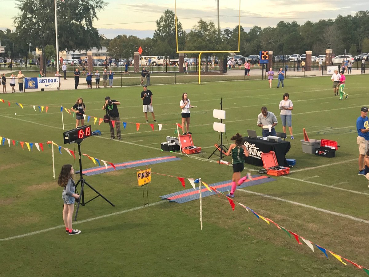 LucasClamp's tweet photo. @RBHSGators Women’s XC medalist M. Gomez wins region individual with 19:19 finish. @mgmgators #fastgators. Team results to come. https://t.co/Zousv8ZHNt