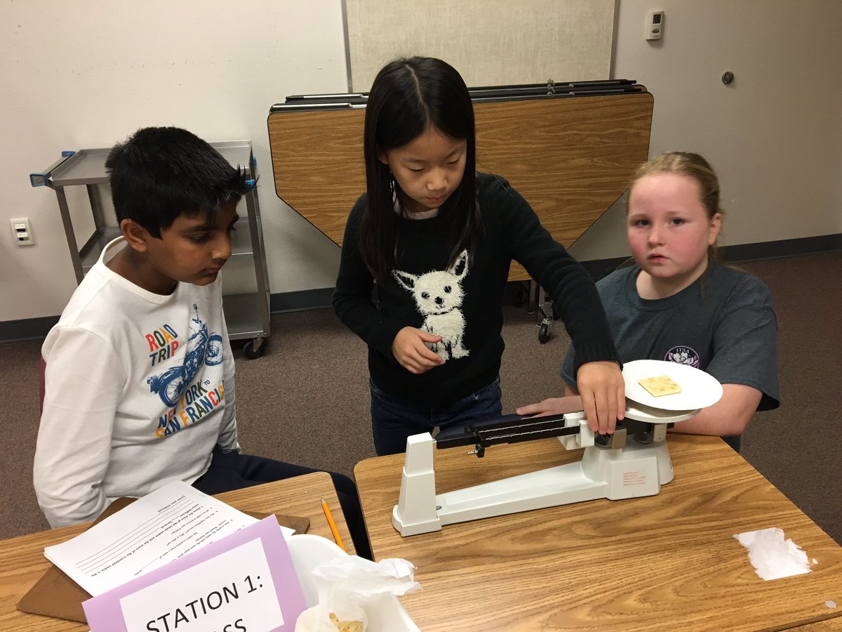 mrsnganha's tweet photo. Mrs. Bendickson’s Homeroom exploring physical properties of matter! #Science @AshleyElem https://t.co/OQRdES6Gno