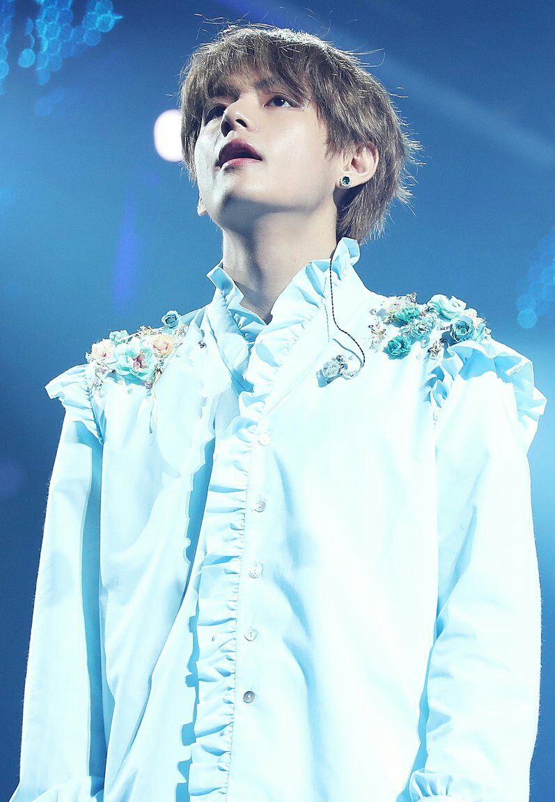 Jiminssi1095's tweet photo. Vocal King's ๐๐๐๐๐๐๐ @BTS_twt @bts_bighit
#BTSinBerlinD2 #์ธ๊ธฐ์์_์์ด๋ฆฌ์ฌ๋ฐค #BTSLoveYourselfTour #TTUT #BTSARMY #BTS #Jinisourtreasure #JIMIN #taehyung #JUNGKOOK https://t.co/zZdwkiHdvz