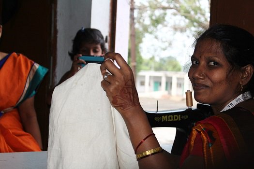 yesprogramnews's tweet photo. Wasudev's #KLYES exchange taught him the importance of #volunteerism. He's now helping to empower rural, low-income women in #India. Read more: https://t.co/j6MH35dIfC #YESalumni #exchangeourworld #GlobalGoals @IndiaAFS @USAndIndia https://t.co/acRPpiQdj9