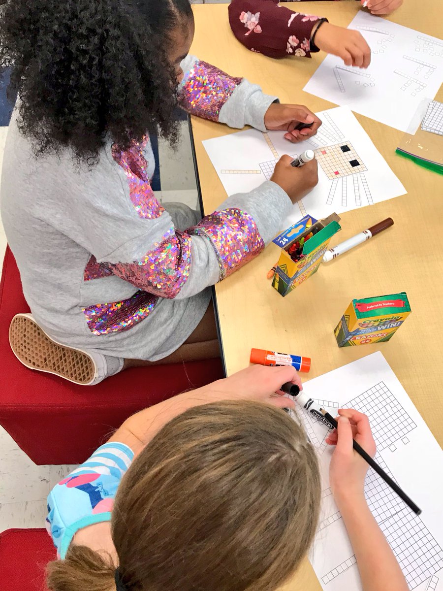 lovett_math's tweet photo. Making place value creations. Next step is to determine how many hundreds, tens and ones each creation has in total.   #HISD #HISDGuidedMath #lovettstrong https://t.co/9DMQajwfSp