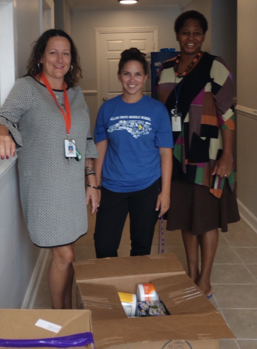 DDMMSDragons's tweet photo. Dragons are Ready to Serve! Dillard Drive Middle School collected items for Dillard Academy in Goldsboro! #dillardhelpingdillard Thanks to @MaryannaCanton and @MsGlowPE for being Champions! https://t.co/hvcf4mE0hW