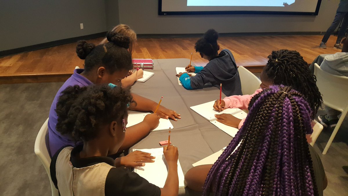 kcchrissy's tweet photo. FIRST Lego League students learning from NASA scientist Dr. Jason Flor-Sisante at the wonderful Google Fiber Space! Including the beautiful Purple Ladies and Engineering Eagles of Center Elementary!@STEMKC #CenterSD https://t.co/QB5QSIProV
