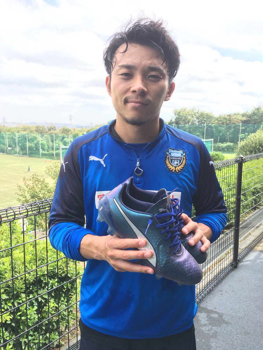 川崎フロンターレ 阿部浩之 選手のもつ Pumaone 小林悠 選手と 車屋紳太郎 選手のもつ Pumafuture の新色が登場 プーマ契約選手達も着用します ご注目を 広報 Frontale 新たな高みへ Newlevels Pumafootball Jp Pumafootball T 川崎フロンターレ 阿部浩之 選手のもつ Pumaone 小林悠 選手と 車屋紳太郎 選手のもつ Pumafuture の新色が登場 プーマ契約選手達も着用します ご注目を 広報 Frontale 新たな高みへ Newlevels Pumafootball Jp Pumafootball T