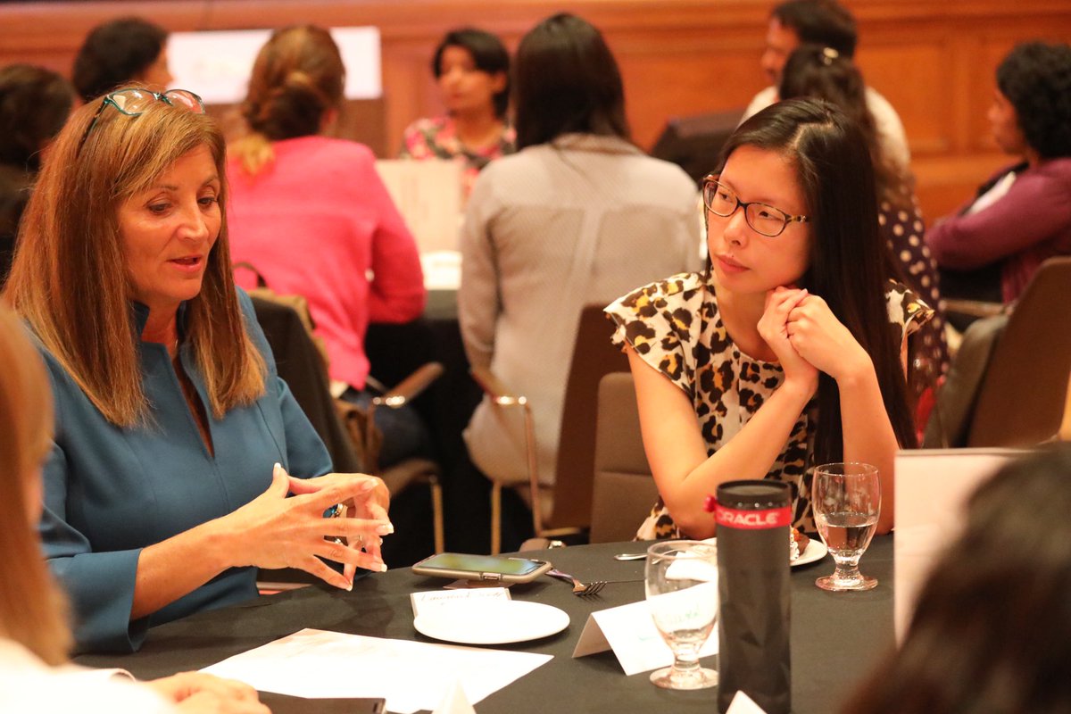 nwap_sv's tweet image. Oracle Global Customer Success program leader @laurenldiehl leading an engaging #BirdsOfAFeather table discussion on &quot;My Career: Overcoming Obstacles &amp;amp; Finding My Path&quot; at @OracleWomenLead hosted inter-company Networking With A Purpose-Silicon Valley event #nwap_sv #WomenInTech