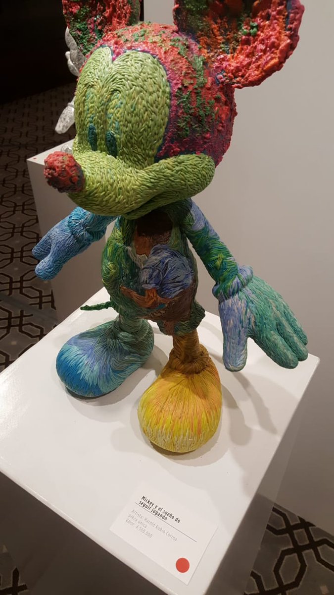 SENAComunica's tweet photo. #OrgulloSENA 👉 Felicitamos al instructor de artes del Centro de Manufactura en Textil y Cuero de #Bogotá, Harold Rubio, quién hoy hace parte de la exposición #Mickey90años de la Fundación @corazonverde. #EconomiaNaranja https://t.co/5Q6LWSU9Su