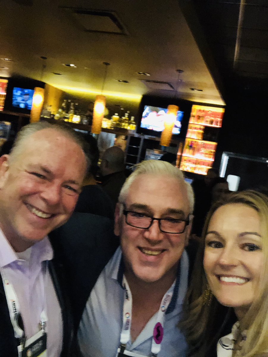 GraceCordovano's tweet image. Welcoming @Soonerlefty1 &amp;amp; @unna_wellness to the #pinksocks community! #SPM2018 #Connect2Health