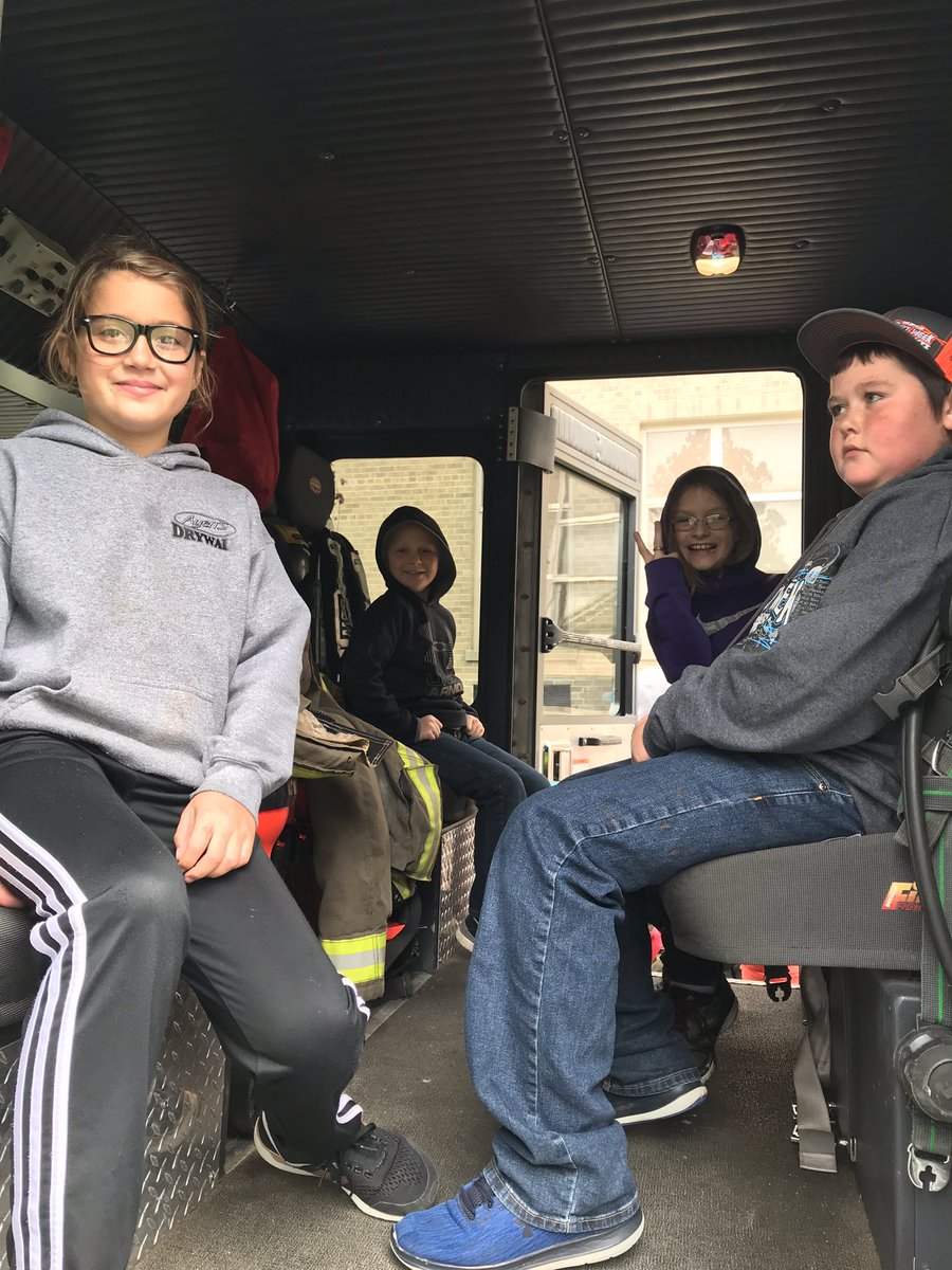 MegMart09's tweet photo. We enjoyed learning about fire safety today. Even though we are 4th graders, we always need those reminders to keep ourselves safe. #acsdghosts https://t.co/GG1Frdx1I9