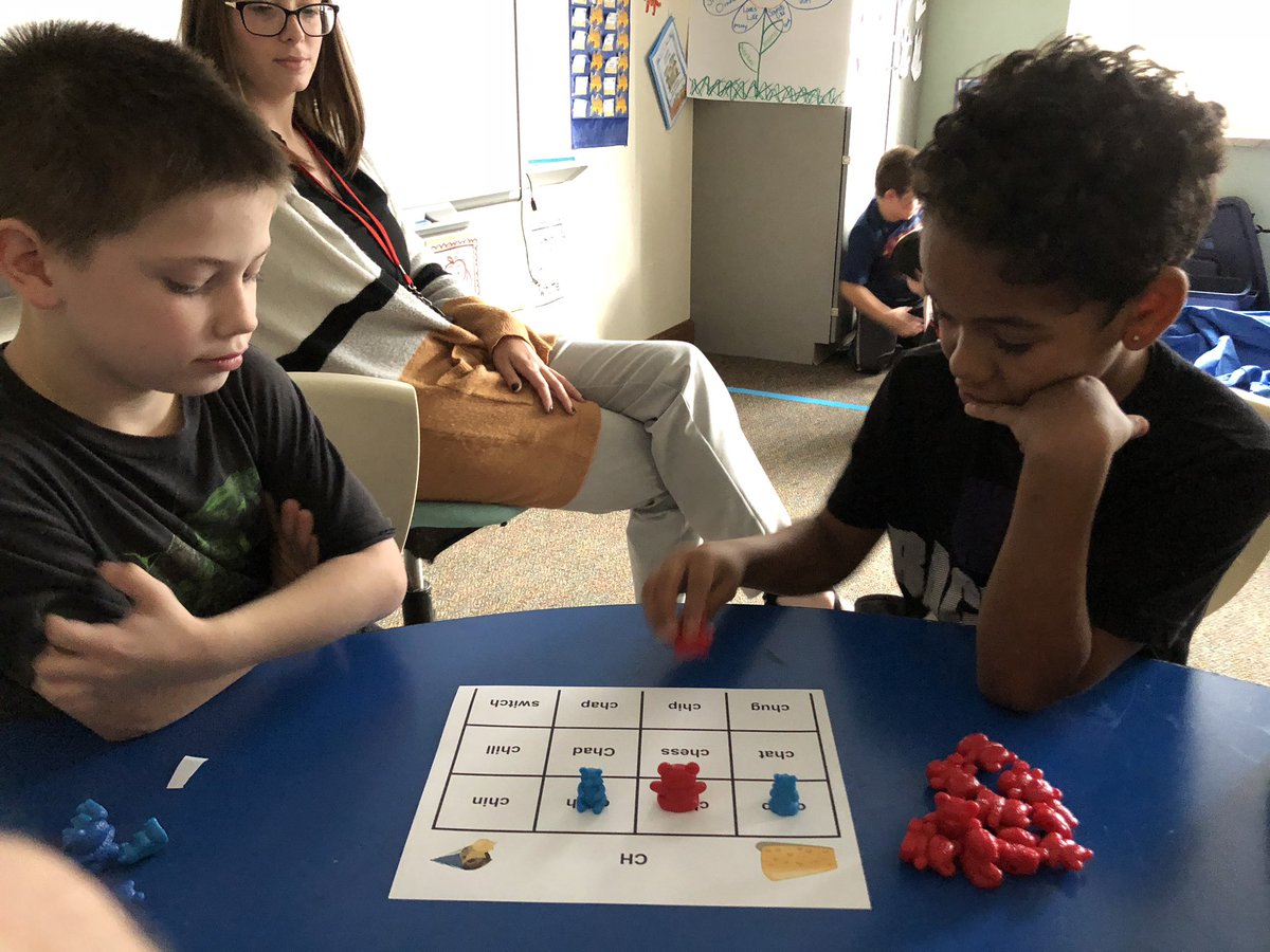 jdotson421's tweet photo. Students working hard on applying their knowledge of the “ch” sound in the Flight Room #RepthatA https://t.co/aOAVbBGIm1