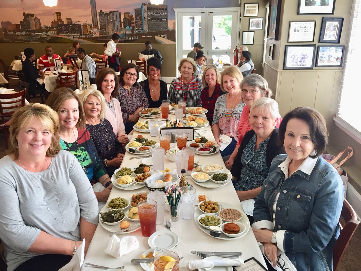 sherry_gary's tweet photo. WAS (Woodward Retirees) November luncheon at Mary Macs Tea Room @WoodwardAcademy #woodwardway #waprimary https://t.co/A2PaYzTmaY