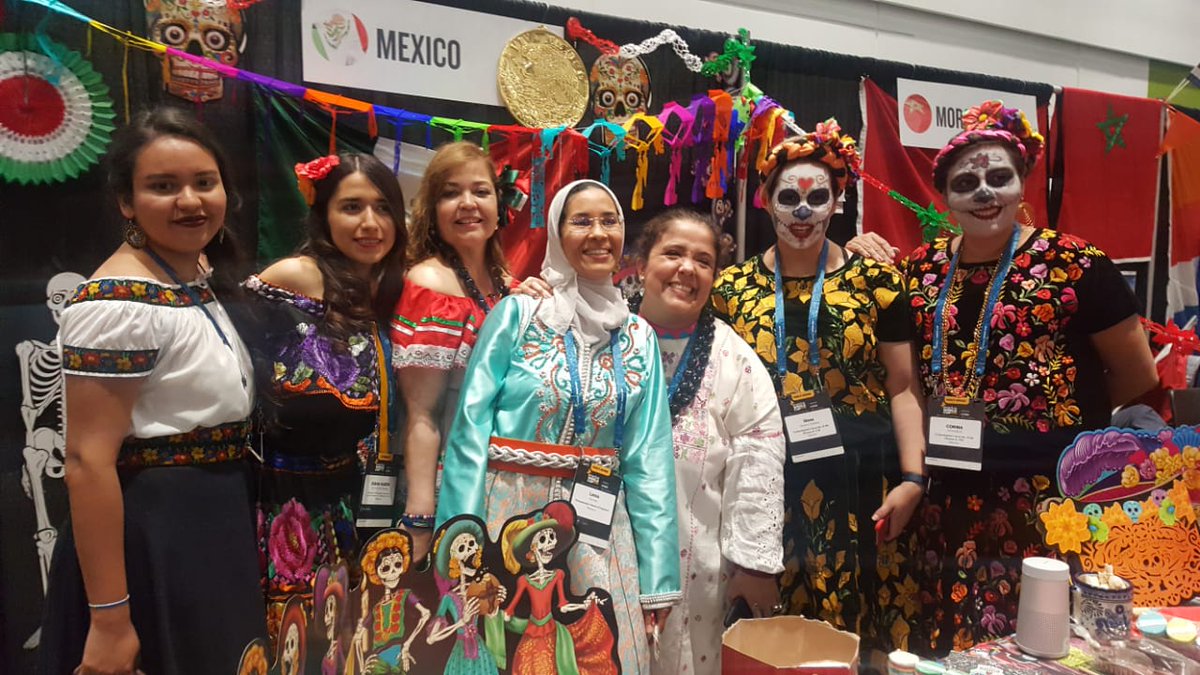 EnactusMexico's tweet photo. De esta manera fue representado #EnactusMéxico por nuestros equipos de @EnactusTMVer_ , @Enacters_Valles, @EnactusUTM @EnactusUVMLV durante la #EWC2018. https://t.co/igIUb9XvzZ