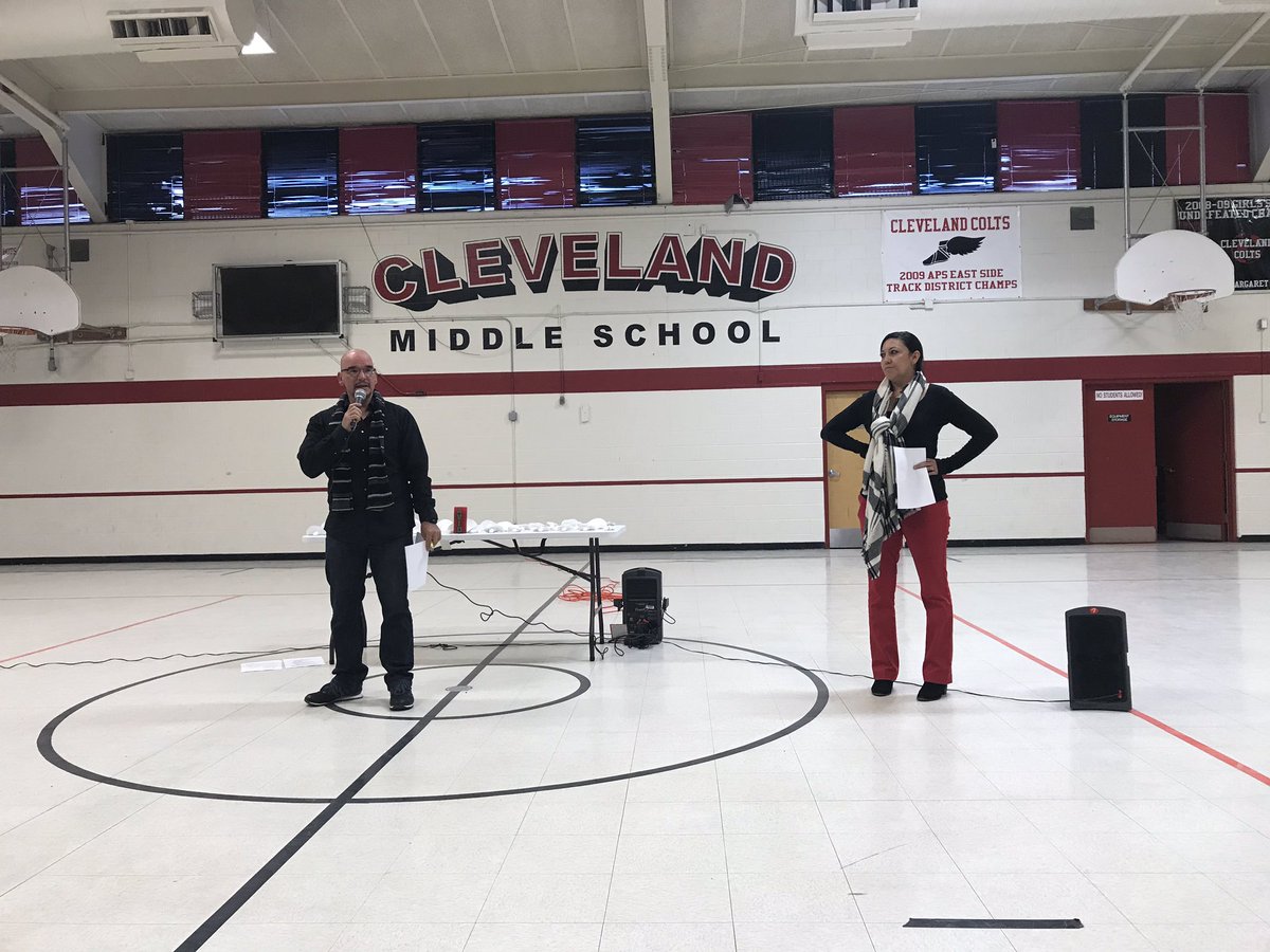 marisol_fraga's tweet image. @APSCLEVELANDMS AVID Candle Light Ceremony. Students shared the importance of AVID and the importance skills they learn. #APSLZ4 #AVID