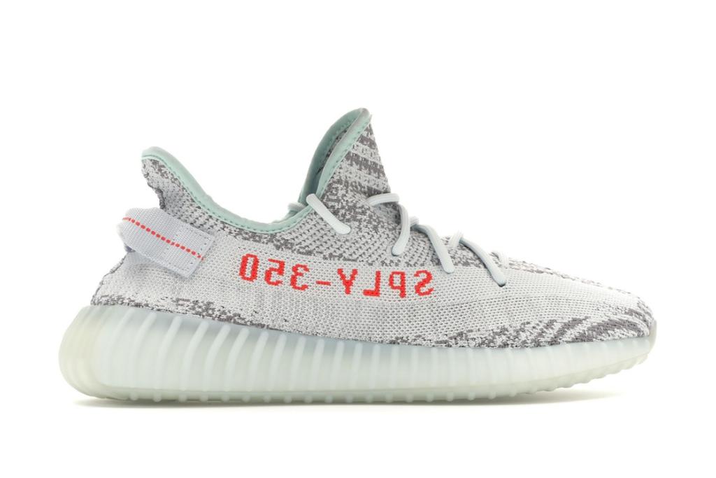 flamme punkt Reproducere StockX Sneakers on Twitter: "If you're looking for the pair that Kanye  claimed jumped over the jumpman, look no further than the ultra-popular  adidas Yeezy Boost 350 V2 Blue Tint colorway. https://t.co/FpMu26UnYF