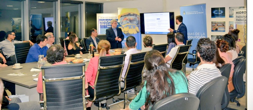 EntidadEnlace's tweet photo. 🔧Por indicaciones de nuestro Gobernador @domingopeppo participamos del evento de difusión sobre la Ley Provincial 2856-L Aseguradoras Riesgos del Trabajo (ART)

@OcampoAlc
@NataliaMustillo
@DelfinaTuckey
@SecEmpleoChaco
@PRODUCCION_ARG
@SRTArgentina https://t.co/DIp8A0EgN0