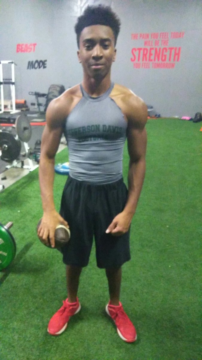 secedrick_jr's tweet photo. While y'all sleeping I'm grinding back in the lab...
#minorsetback4majorcomeback https://t.co/MeEXUdSWko