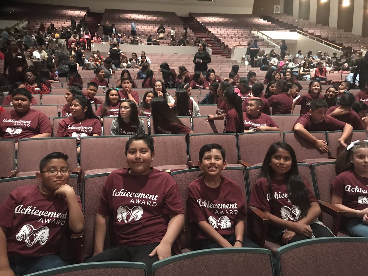 Our wonderful Rams ready to receive their Awards of Excellence! <a href="/OxnardSD/">OxnardSD</a> <a href="/Drmorales5600/">Dr. Cesar Morales</a>