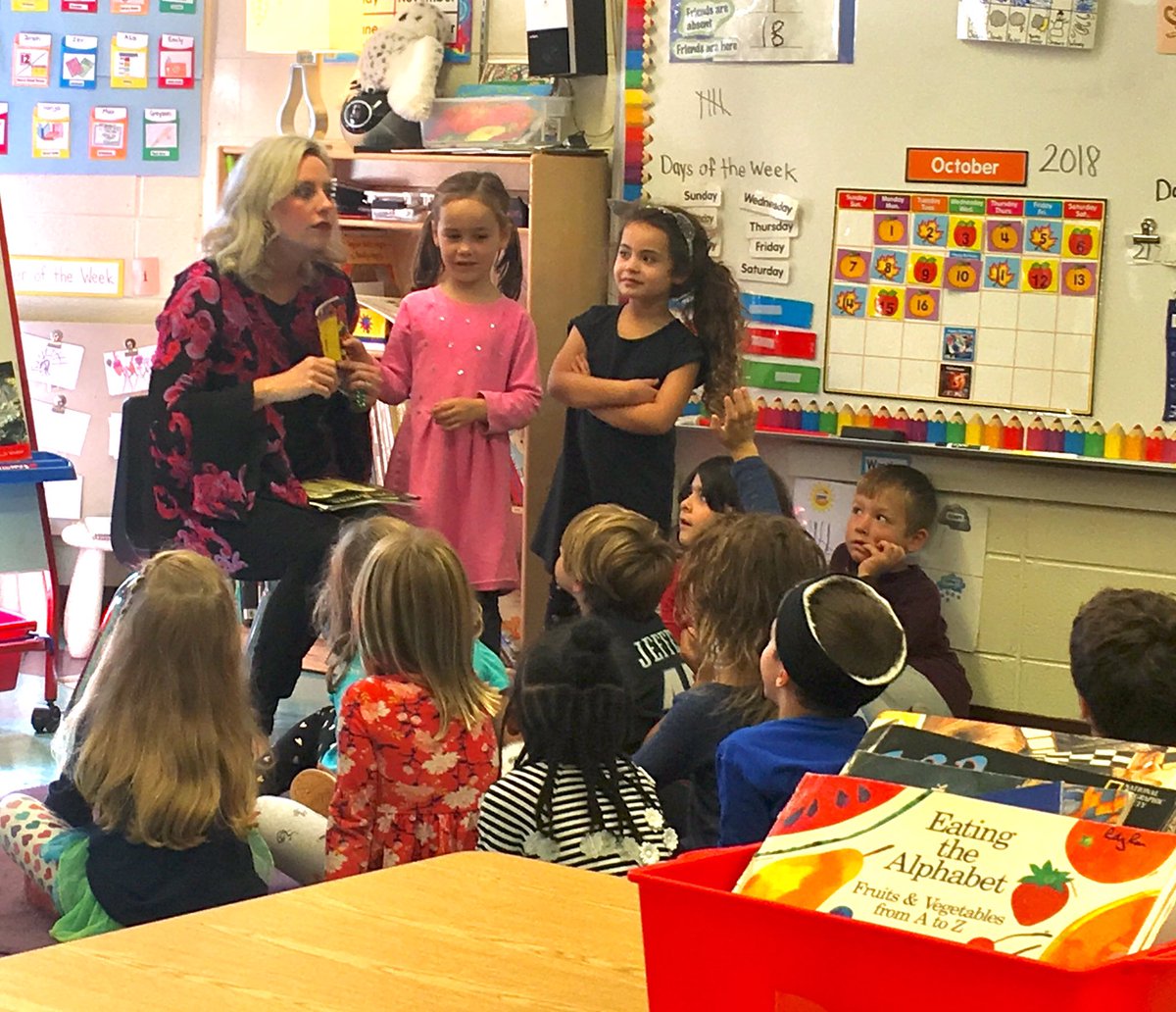 FSSLowerSchool's tweet photo. @FSSLowerSchool teachers observing Taryn Vanderburg from @TCRWP as she teaches a small group of readers to “Stop in the name of reading” - pausing to think about surprising or important parts. https://t.co/pb7duqaITS