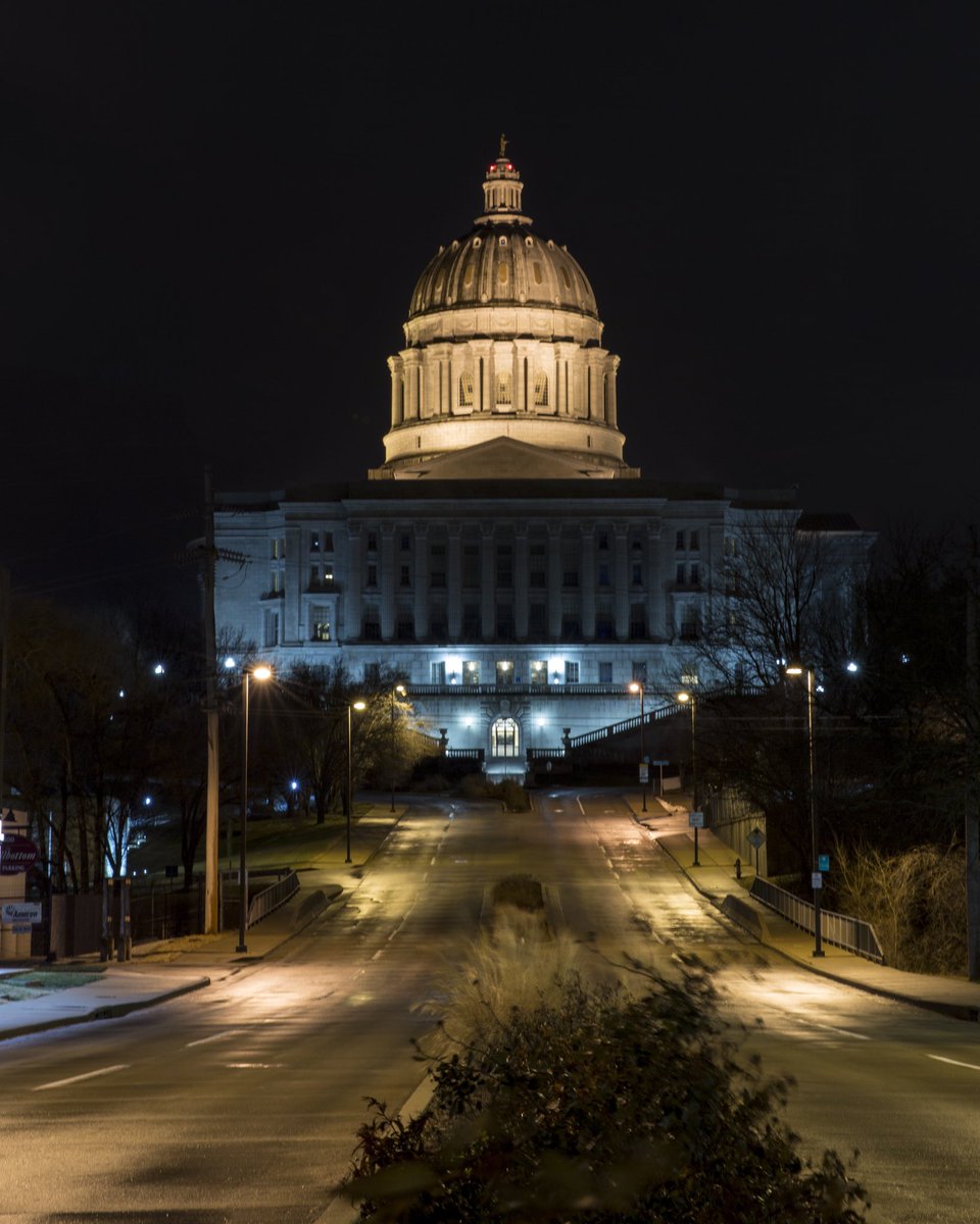 VisitJCMO's tweet image. Happy #MissouriDay from the Capital City! #visitjcmo #mocapitol #JCMO