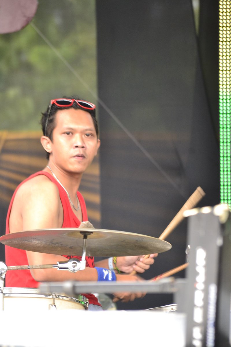 Ini maen waktu kapan eaaaa..... si aa <a href="/dhanybarbara85/">dhany jauharuddin</a> nuju fokus ngendangan.. eh maen dreum.. 😀