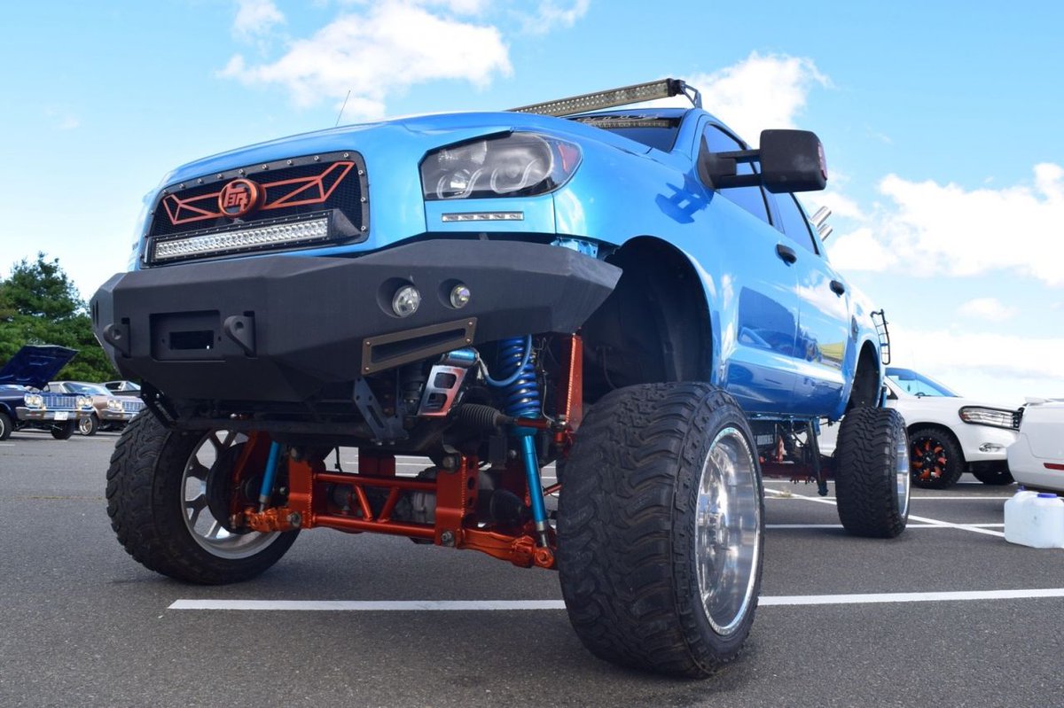 Usトヨタ専門店flexdream仙台東 على تويتر クロスファイブ In 宮城でのヤバすぎる タンドラ をご紹介 キャンギャル 立花未来 さん みきてぃ がッ 当店のタンドラもご紹介 10ｙタンドラ クルーマックス リミテッド オシャレなレッドロックレザーのシート