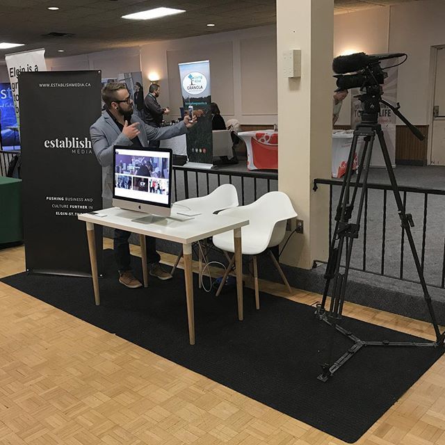 MartinLewis's tweet photo. My biz partner @fullsnack_developer taking an Insta break at the @establish_media booth at The Business &amp; Community Showcase put on by the St Thomas &amp; District Chamber of Commerce #stthomasproud #stthomasontario https://t.co/StjKb4VvOp https://t.co/oqyRLzLvCW