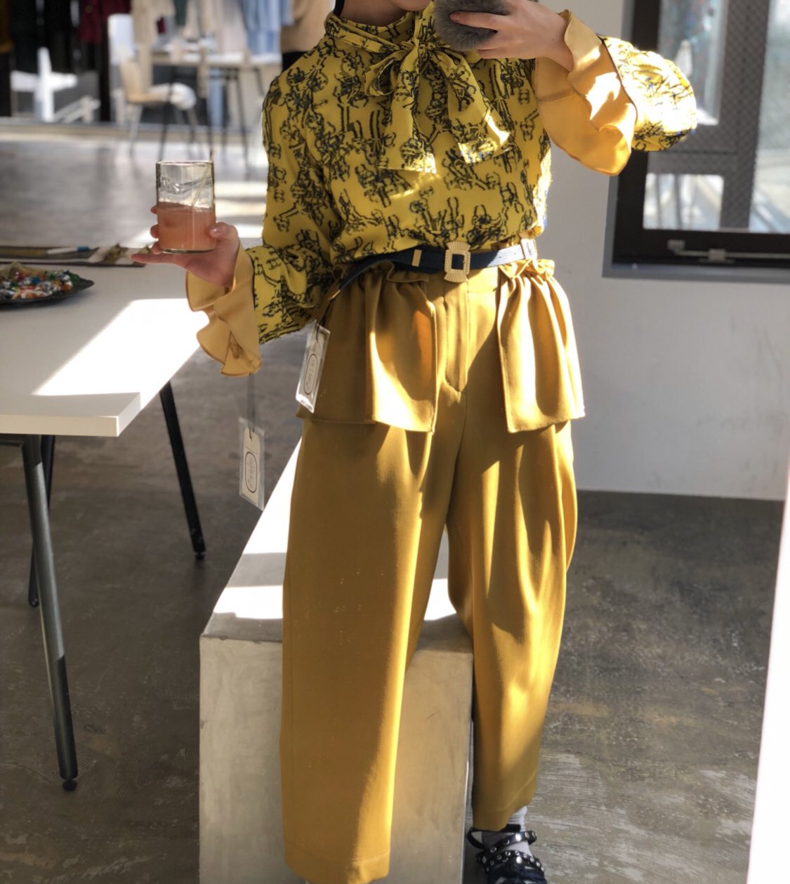 Twitter এ Robe ポーズが謎ですが 辛子色コーデの最骨頂完成しました おばあちゃんの家にあるような懐かしいジャカードシャツに カーテンのようなフリルがついたパンツを合わせて Rpkoサイドフリルパンツは Robe通販計画 で販売中 ジャカードはワンピースが Twitter এ Robe ポーズが謎ですが 辛子色コーデの最骨頂完成しました おばあちゃんの家にあるような懐かしいジャカードシャツに カーテンのようなフリルがついたパンツを合わせて Rpkoサイドフリルパンツは Robe通販計画 で販売中 ジャカードはワンピースが