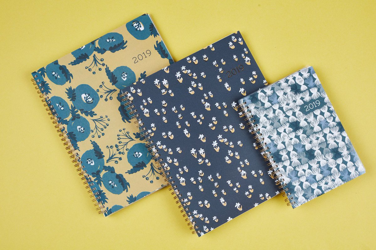 Delight your desk with the <a href="/eggpress/">Egg Press</a> for Blue Sky collection!  🌾💛 Wispy florals and sophisticated color palettes will help you design your year, with a flexible format for your preferred planning style. Pick one (or all!) *new* patterns up at @Staples stores now!