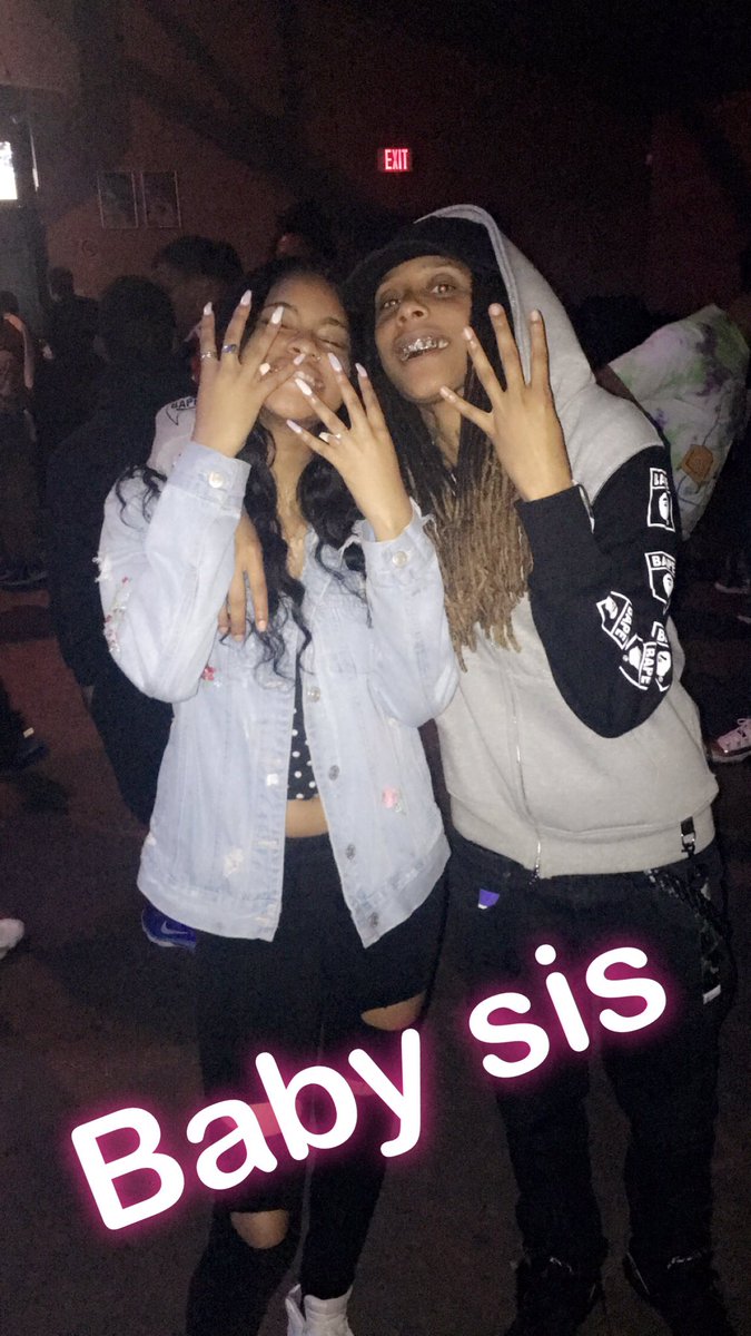 DaRealistNBG's tweet photo. My brother & sis in this bitch pull up #EnforceTheSupport https://t.co/YykYD530Sz