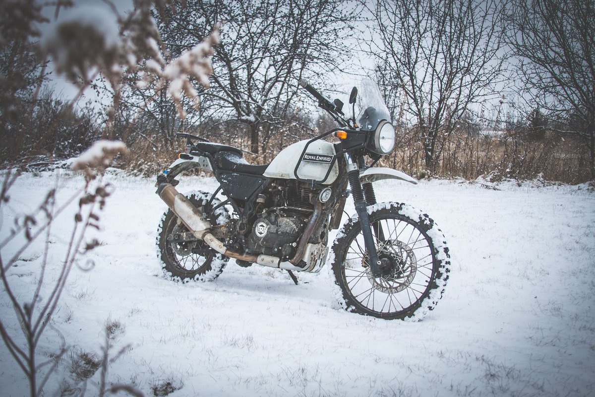 RoyalEnfield_NA's tweet photo. Bring on the change in seasons, theres no stopping us. #royalenfieldnorthamerica #himalayan #royalenfield #snow #adventure https://t.co/sNrYOwJOOM
