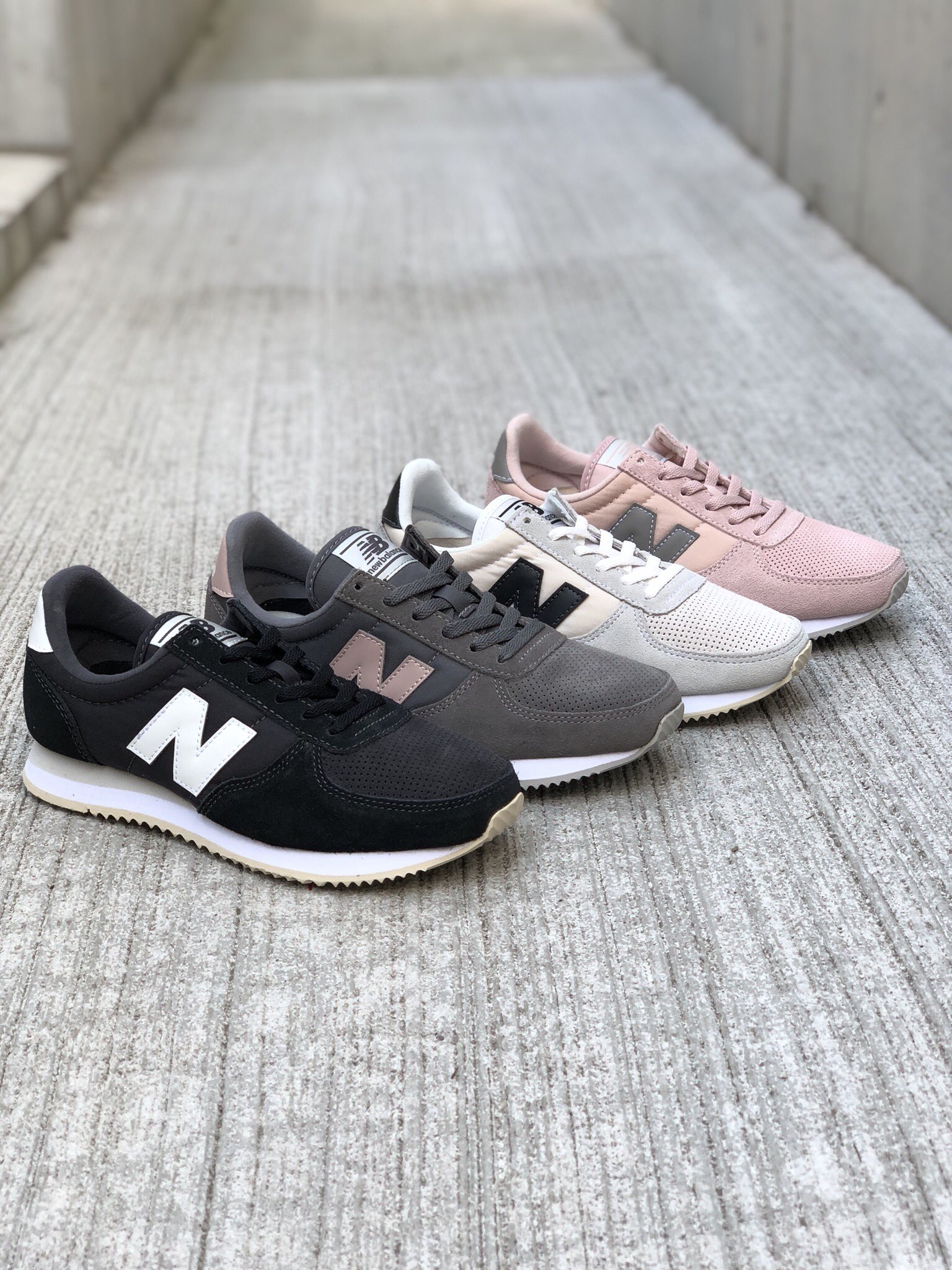 Chapter Official On Twitter Chapter竹下通り店 New Arrival Wl220td Black Wl220tg Gray Wl220ta White Wl220te Pink 7 300 Tax Newbalance Sneaker Chapter Wl220 Https T Co Ysnh4en0ba