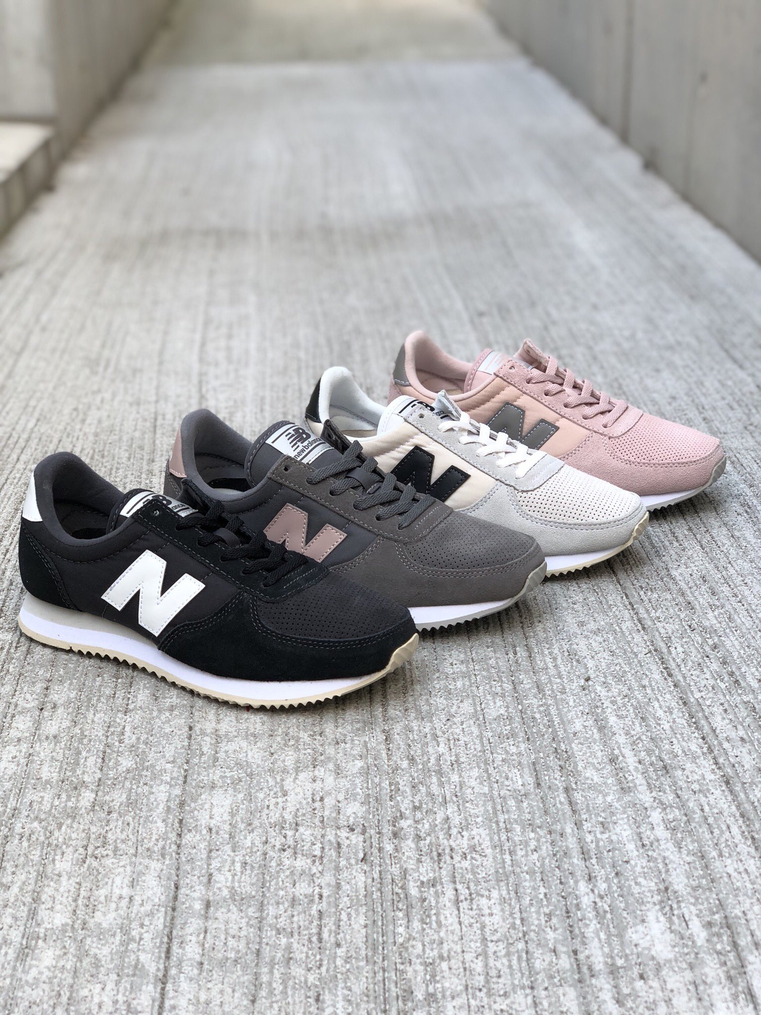 CHAPTER on Twitter: "【CHAPTER竹下通り店】 New arrival!!!! WL220TD/BLACK WL220TG/GRAY WL220TA/WHITE WL220TE/PINK ¥7,300+tax #sneaker #chapter #wl220 https://t.co/39kxnqSURi" Twitter