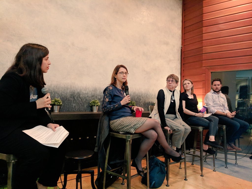 tonywan's tweet photo. Bringing the #SFedtech #edsurgemeetup to the East Bay! Conversation about the edu-to-tech pipeline, led by @EdSurge reporter @journoinred https://t.co/RyMKw2Kbqd