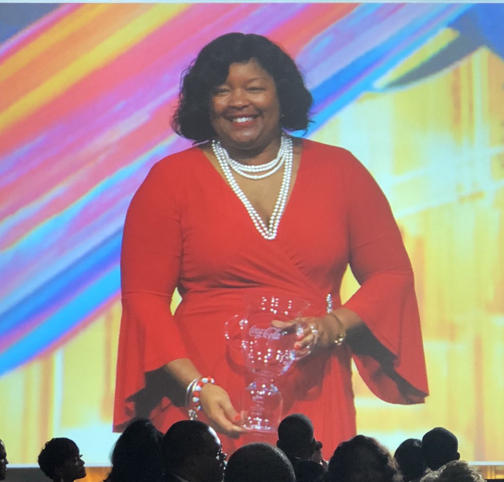 mineamoore's tweet photo. Congrats to one of my role models V.P. of Global Supplier Diversity, Terrez Thompson, on winning the 2018 NMSDC Corporation of the Year Award. So well-deserved!! ❤️#NMSCConference @NMSDCHQ @CocaColaCo https://t.co/GdXJ5zQdJ9