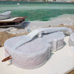 死海の威力すごすぎるwあんなモノまで塩の結晶に覆われてるよw