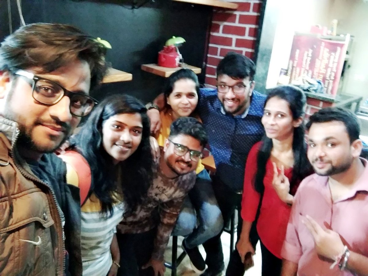 abhinandanphoto's tweet photo. Happy Birthday @swwapniljoshi dada
Birthday Celebration from Swapnil Joshi Fans at pune💐💐💐💐🎂🎂🎂🎂🎂
@kore_mayu
#sjfanspune #punekars #pune @pragatikawade1 @SonaliSomnathLo @ShrihariMirasd2 @vishaloza9
#swapnalians
#ravafamily
#sjfamily https://t.co/KEXRQEbw5W
