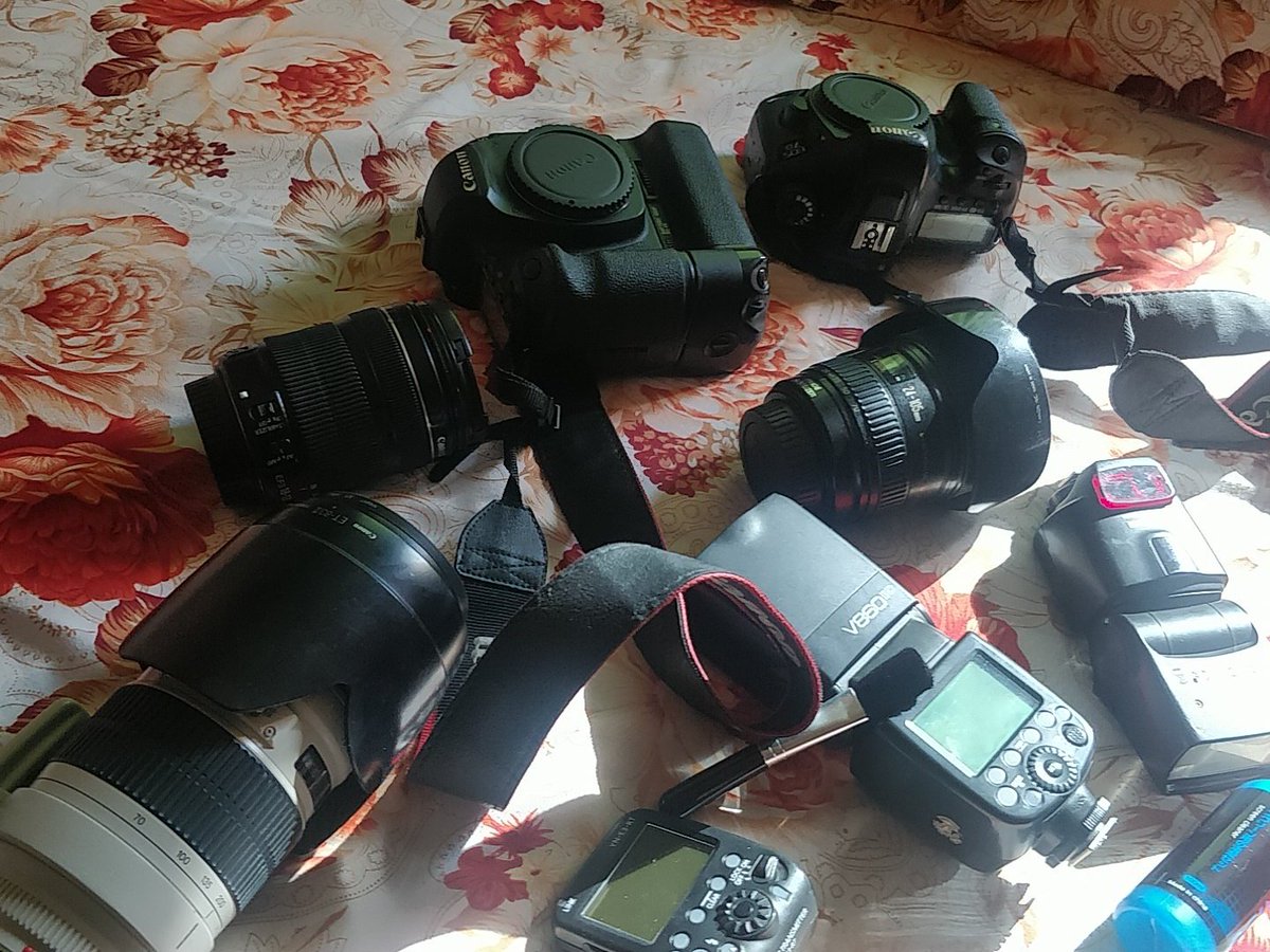 focus_stha's tweet photo. #cleaning #canon #dashainvibes #9thday https://t.co/8NgqIDfYLB