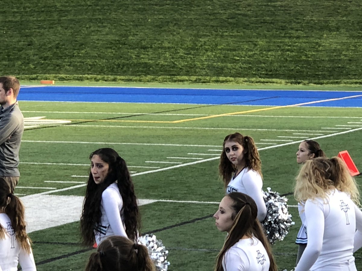 Yep that’s my daughter! #proudmama #jdcheerleader