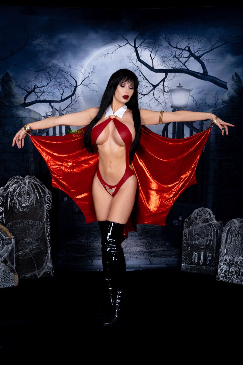 Of elvira pictures sexy Elvira: Hottest
