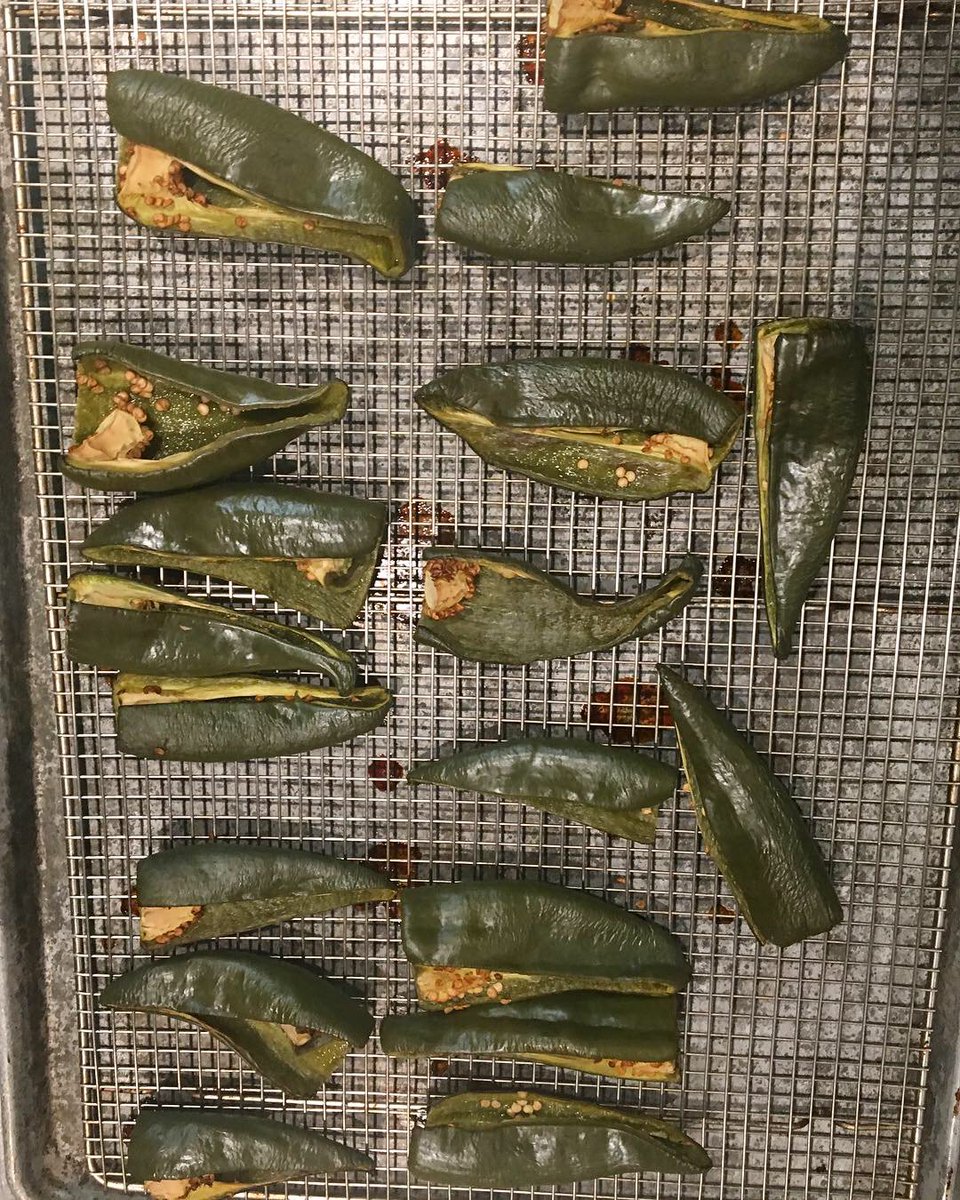 🔥 + 🌶️ + 🍺 = 🤤

Hickory Smoked Poblano Stout, one of the perks of being a Smoke Out Festival 2018 VIP! ow.ly/LrIT30m9k9D

#WeSmokeAnything #SmokeDownInLowertown #FromSnoutToTail