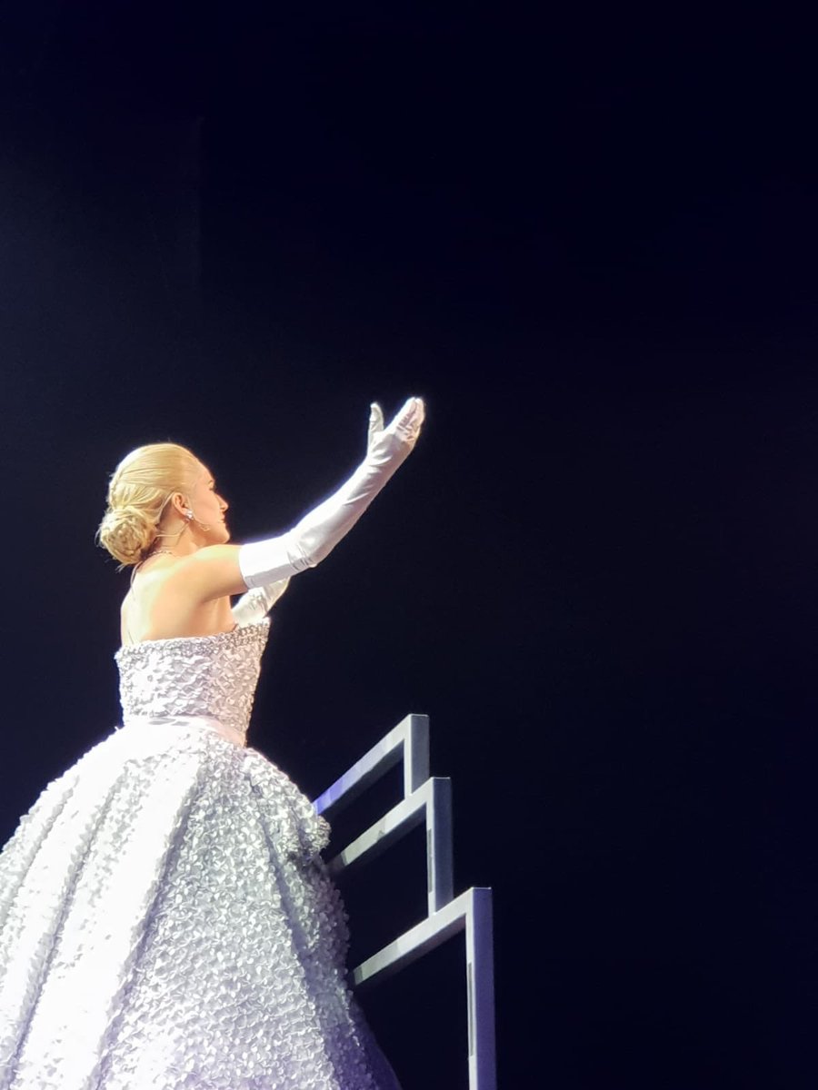 Vanavond mijn tweede avond als Evita! Wat is dit een bijzondere rol om te mogen doen♥️