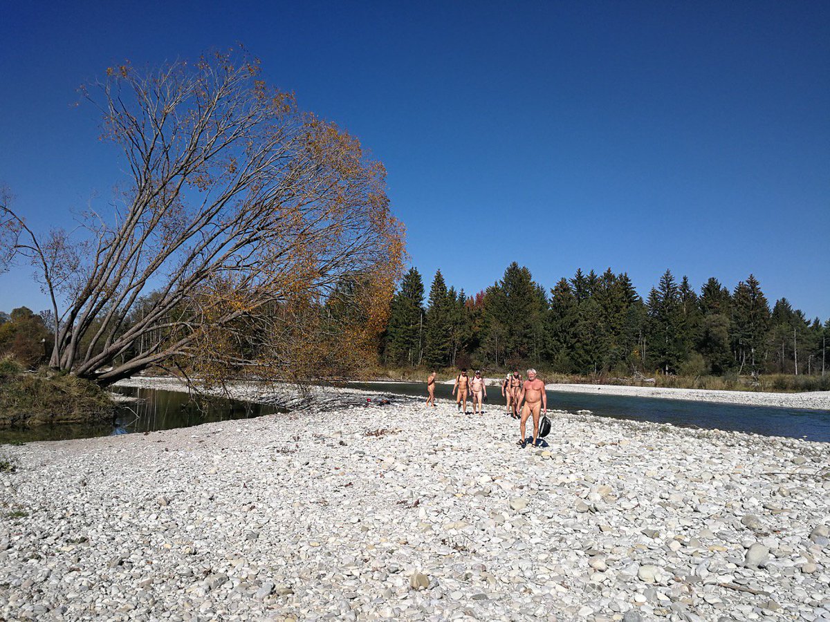 IsarAlex's tweet photo. @Naturist_Action Greetings from Munic! We had last week a wonderful nude walk at the Isar-River. 
Next: Nude bowling. 
https://t.co/aQIC4fdIwY
@IsarAlex https://t.co/npaqoTQ6fp