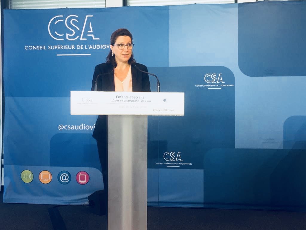 agnesbuzyn's tweet photo. Avec Olivier Shrameck au @csaudiovisuel pour les 10 ans de la campagne « Pas d’écran avant 3 ans »
Aider les parents et protéger les enfants de l’addiction aux écrans sont des nécessités toujours d’actualité.
#audiovisuel #PetiteEnfance https://t.co/TjC0kMEF1H